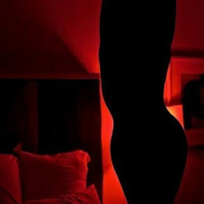 Sensual & Dark Romance π Songs that make you ..π