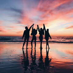 HOLIDAY VIBES 2025 π΄ βοΈ SUMMER VIBES π΄